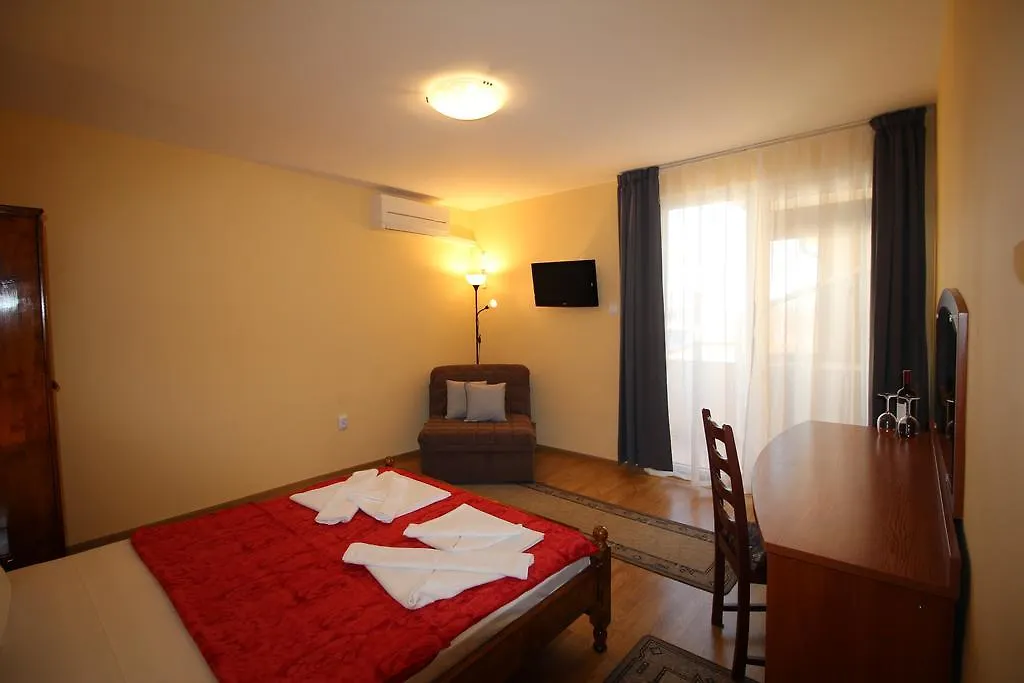 Family Guest House Kostovi Sozopol 2*,
