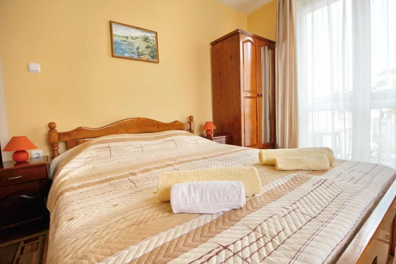 Family Guest House Kostovi Sozopol 2*,